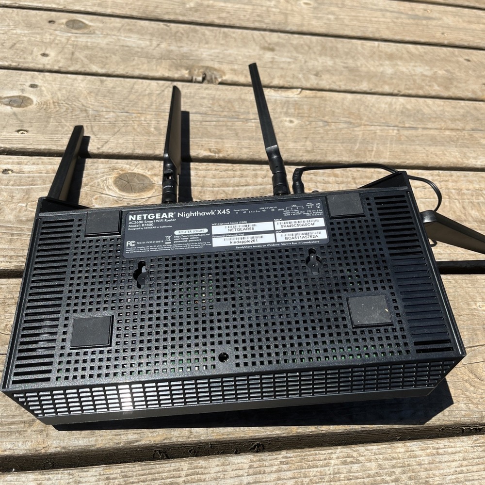 NETGEAR Nighthawk X4S Smart WiFi Router Black, AC2600 model R7800 - Picture 7 of 9